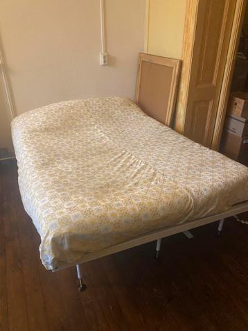 Gratis: Ruimtebesparend opklapbed 120x190 met matras