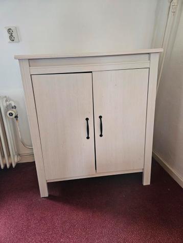 Gratis Wit (boeken)kastje