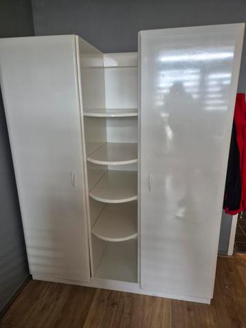 Gratis kledingkast zie omschrijving! VANDAAG GRATIS HALEN