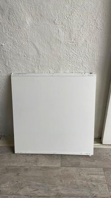 Plank voor tussen wasmachine en droger.