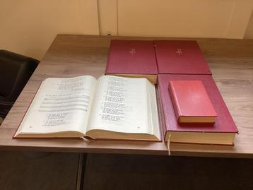 Grote letters. Liedboeken.   GRATIS. OPHALEN 4 stuks