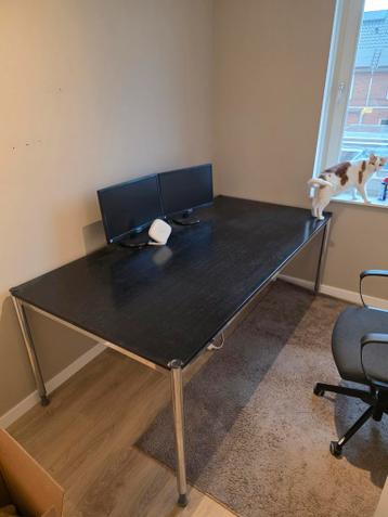 Zwart bureau - Gratis af te halen i.v.m. verhuizing