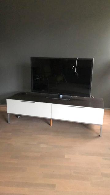 Tv meubel (Jan de Bouvrie collectie) gratis