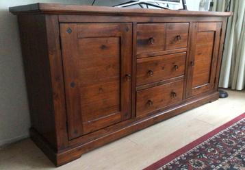 Gratis.  Dressoir acacia hout 1.90 L x 0,89 H x 0,47 D