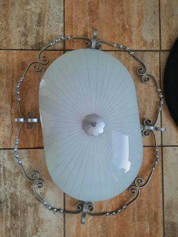 Gratis grote antieke plafondlamp.  Zilver geverfd