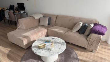 Hoekbank met ruim lounge gedeelte en zachte bekleding