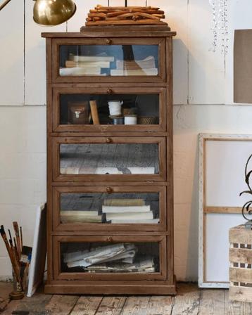 Gezocht: Loberon Houghton Vitrinekast