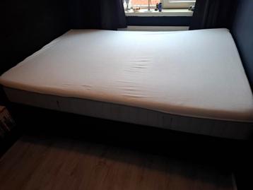 Boxspring 140x200. 15 maart ophalen