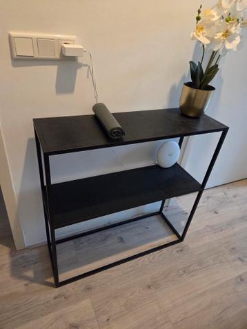 Stijlvol zwart metalen dressoir
