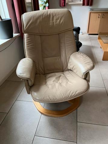 2 comfortabele fauteuils van leer