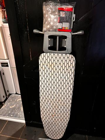 Gratis strijkplank met nieuwe hoes erbij.