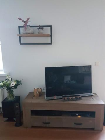 Teakhouten TV-kast met graywash, 140x46x50 cm, 2 laden