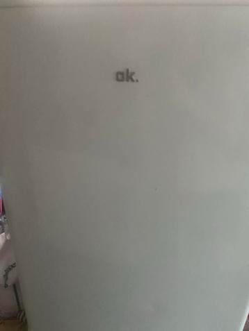 OK. Koelkast met vriesvak - gebruikt