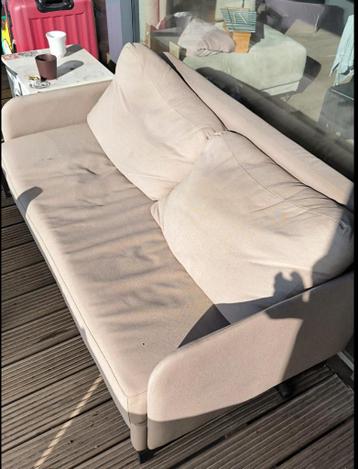 FREE OUTDOOR COUCH AMS OOST