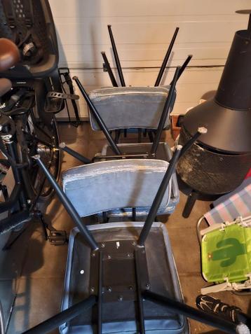 Zes gebruikte eetkamerstoelen