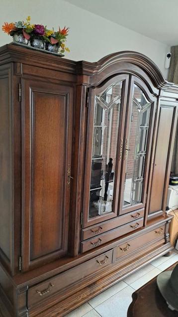 Elegante tv hoekkast en wandmeubel