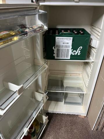 Gratis goed werkende koelkast, ideaal voor feestjes