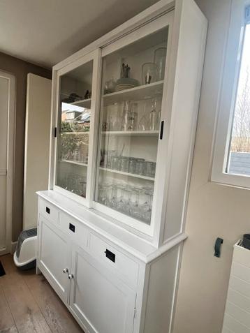 Buffetkast wit met glazen schuifdeuren GRATIS