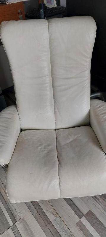 Leren Stoel met voetenbankje