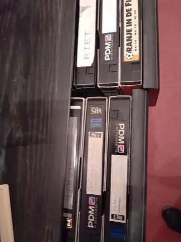 Houten ladeblok voor o.a. videobanden