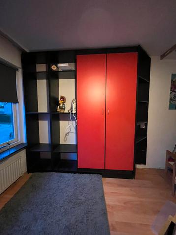 Kast zwart/rood Gratis ophalen