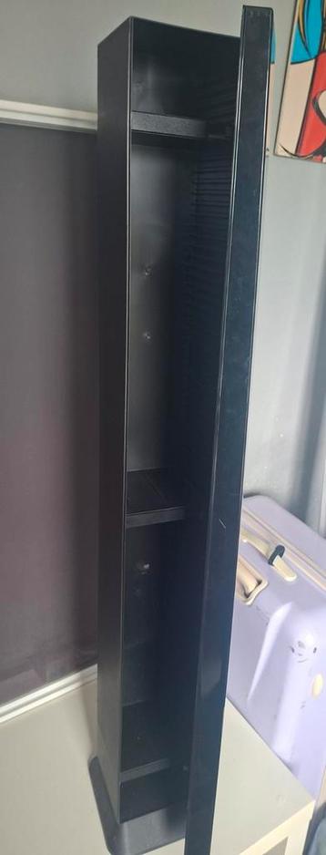 Gratis Zwart CD rek - Slank en ruimtebesparend