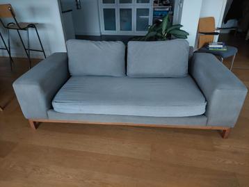 GRATIS - Comfortabele 2,5 zitplaats grijze bank