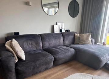 GRATIS OP TE HALEN: Grote grijze bank met chaise longue