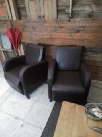 Gratis 2 leren stoelen