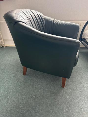 Comfortabele donkergroene leren fauteuil