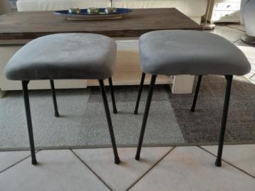 Grijs velvet (fluweel) krukjes, 2 stuks