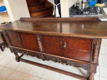 GRATIS ~ vintage dressoir.
