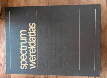 Spectrum wereldatlas 3e druk en grote bosatlas GRATIS