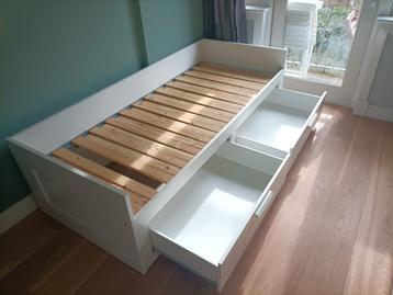 Gratis op te halen - uitschuifbed Ikea Brimnes met 2 lades