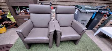 Woonkamer stoelen  ( GRATIS )