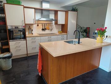 Mooie Alno keuken met kookeiland