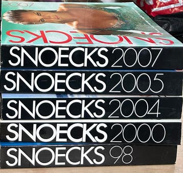 22 Snoecks boeken, jaargangen '81 t/m '98 en 00,04,05,07