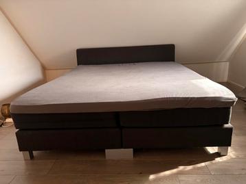 Boxspring 1.80 gratis
