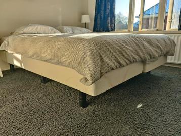 Boxspring 160x210 + nachtkastjes