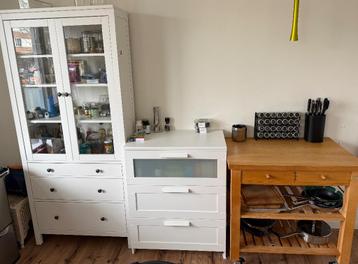 Keukenkasten en kookeiland