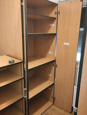 Handige kast met verstelbare planken