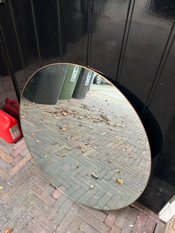 Gratis spiegel goud rond