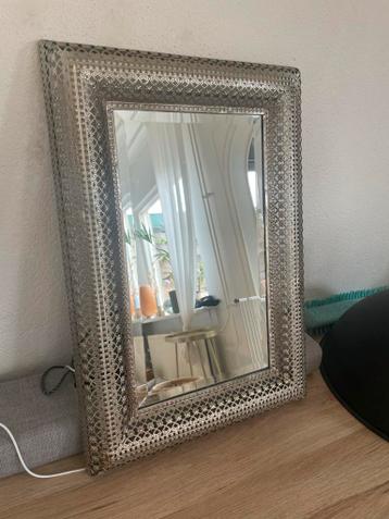 Zilverkleurige spiegel Xenos - 57x39 cm