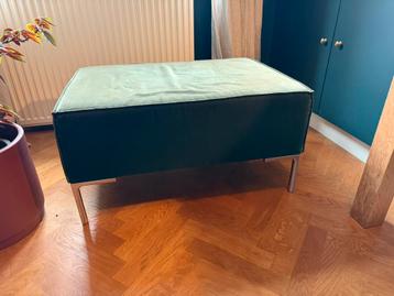 Design on stock poef