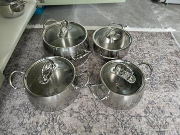Pannenset RVS met glazen deksels - 4-delig