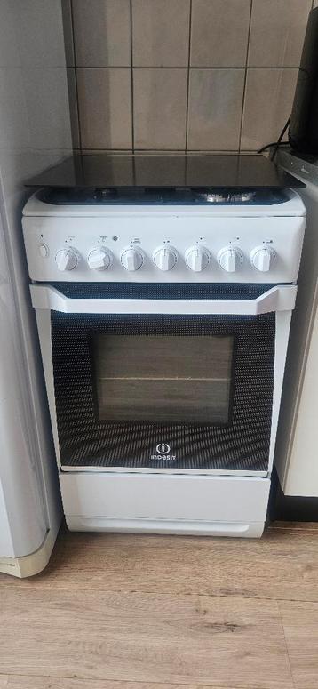 Indesit gasfornuis met oven
