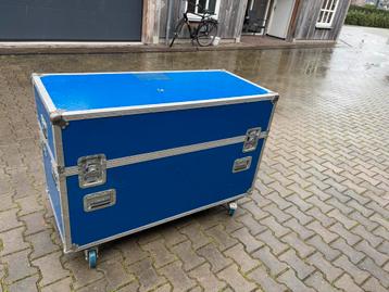 Flightcase met 2 Samsung TV schermen - 130x60x90 cm