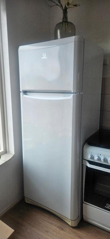 Indesit koelkast met vriesvak gratis af te halen