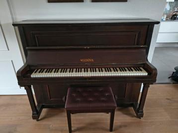Gratis piano moet weg Wilson Peck Sheffield & Nottingham