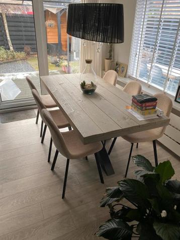 Gratis eettafel 180x90 met stalen kruispoot